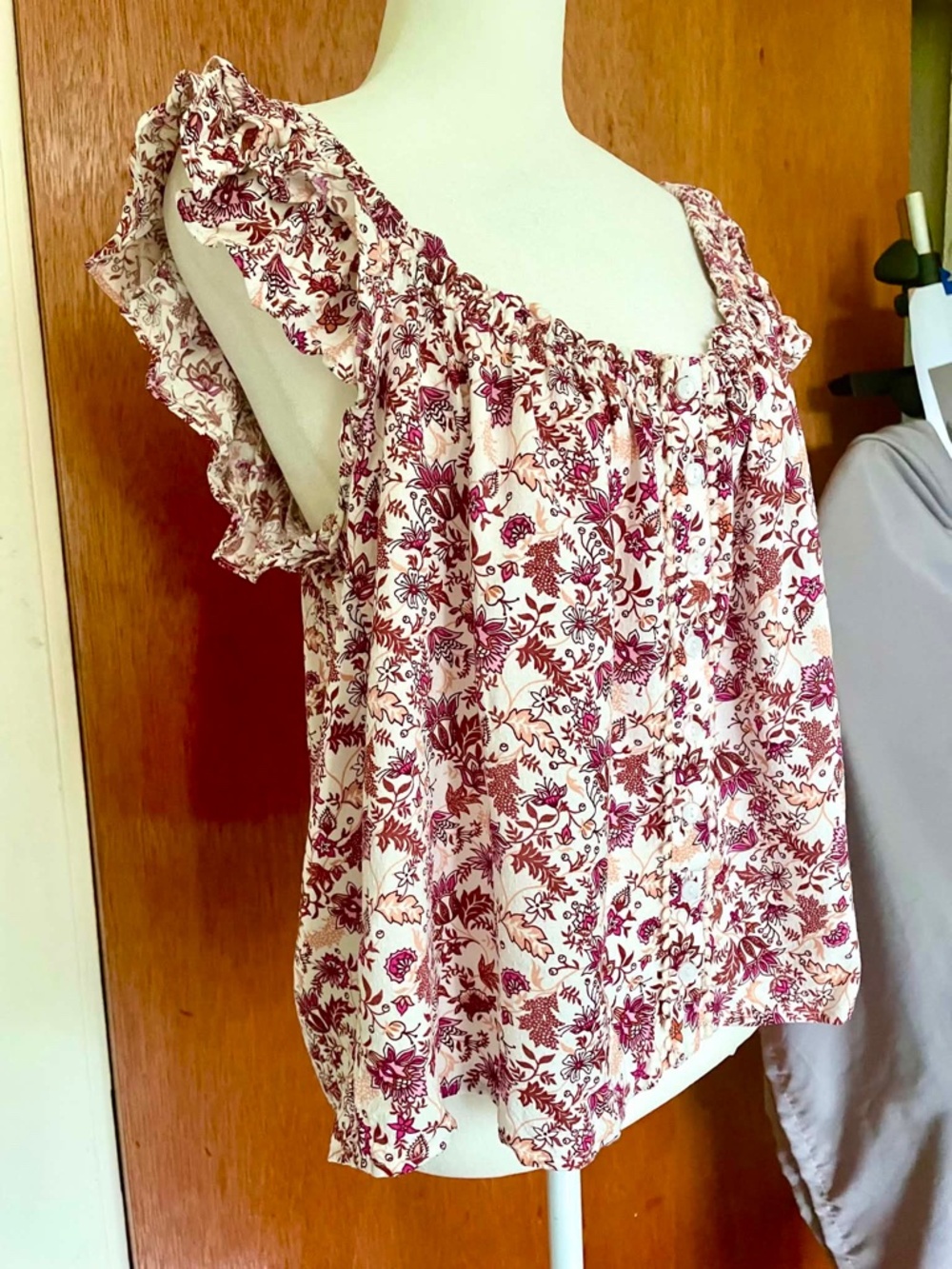 Jessica Simpson Floral Off-Shoulder Ruffle Boho Top Button Front M - Picture 2 of 3